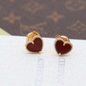 ✨✨✨ Van Cleef & Arpels Women’s Earrings 🌟🌟🌟